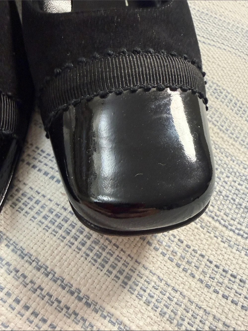 Salvatore Ferragamo Boutique Black Suede Patent Cap Toe Pumps 5.5